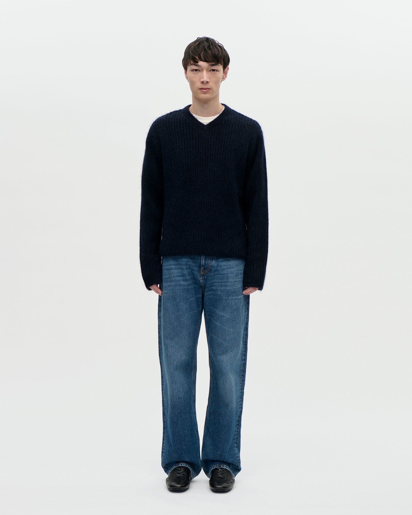 V Neck Kid Mohair 053 Midnight